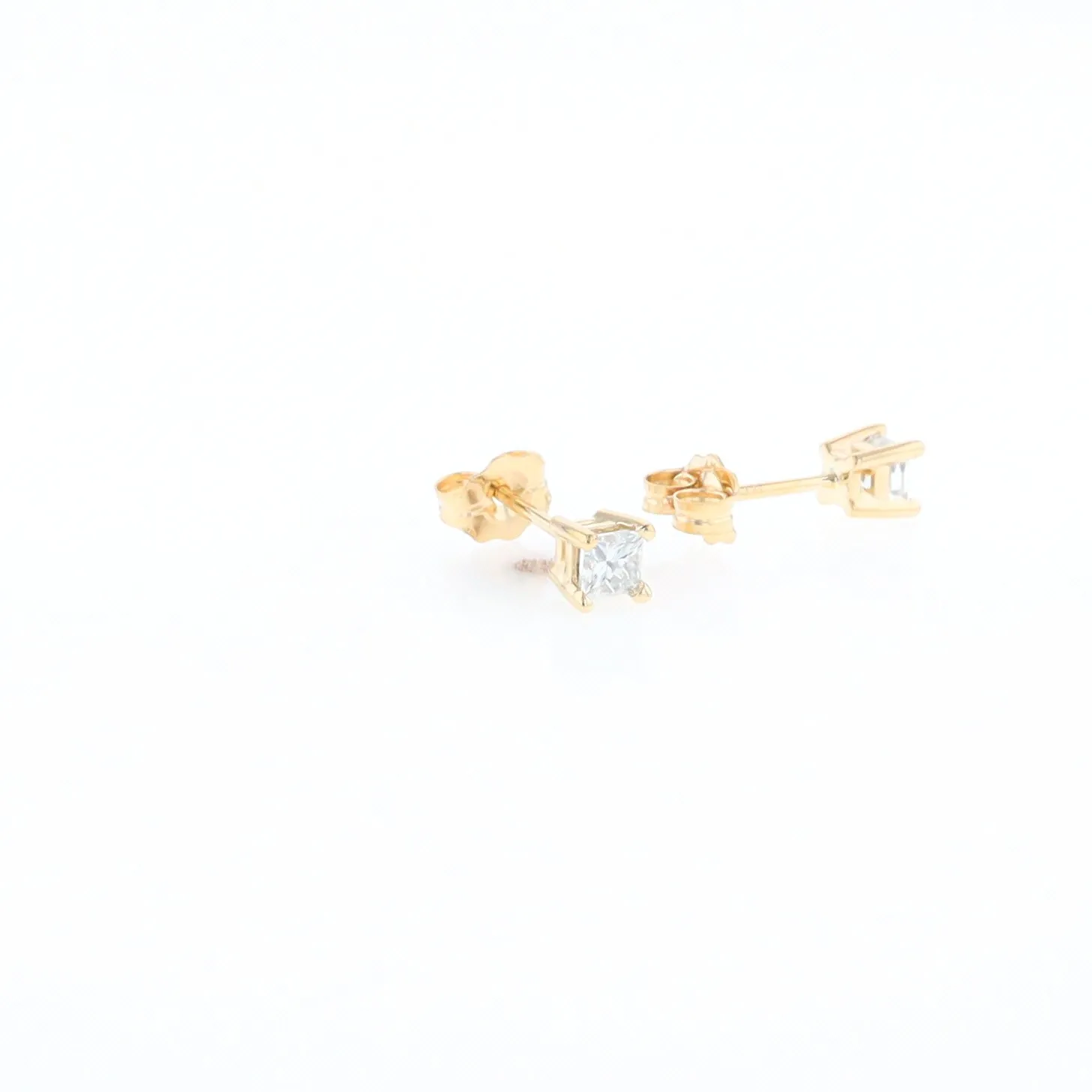 0.38ctw Diamond Stud Earrings