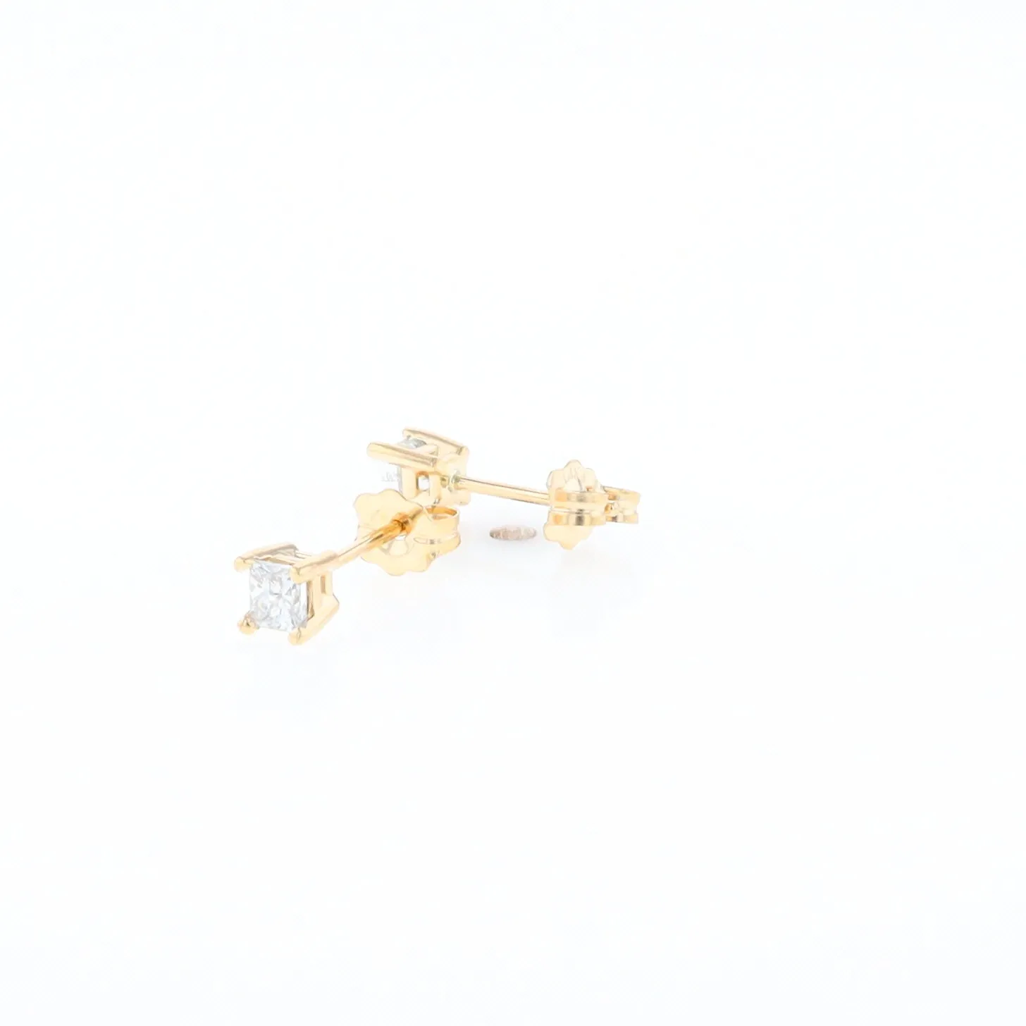 0.38ctw Diamond Stud Earrings