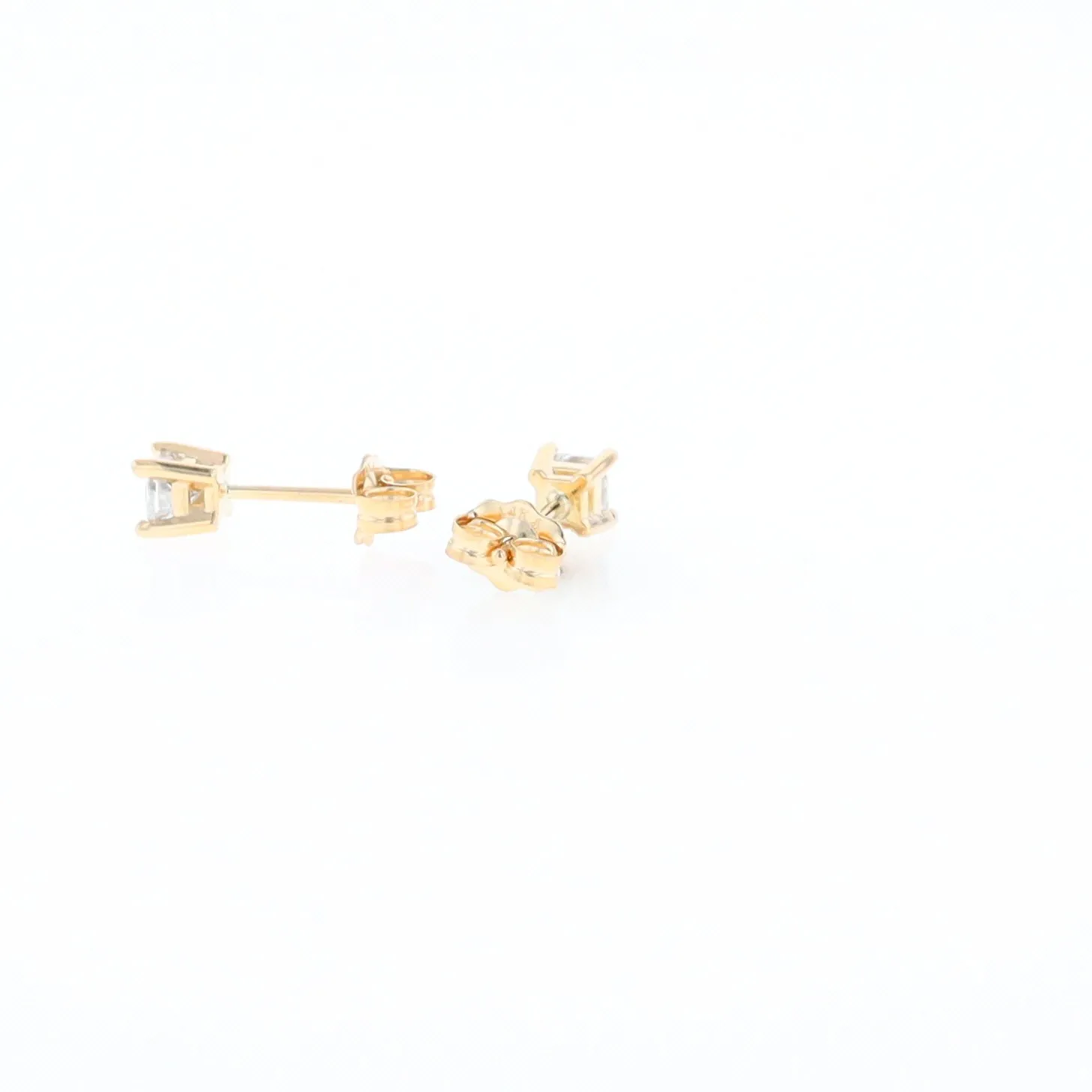 0.38ctw Diamond Stud Earrings