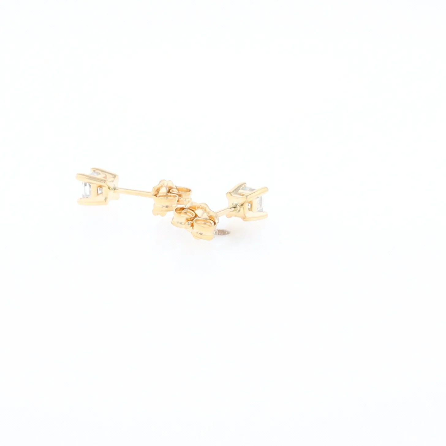 0.38ctw Diamond Stud Earrings