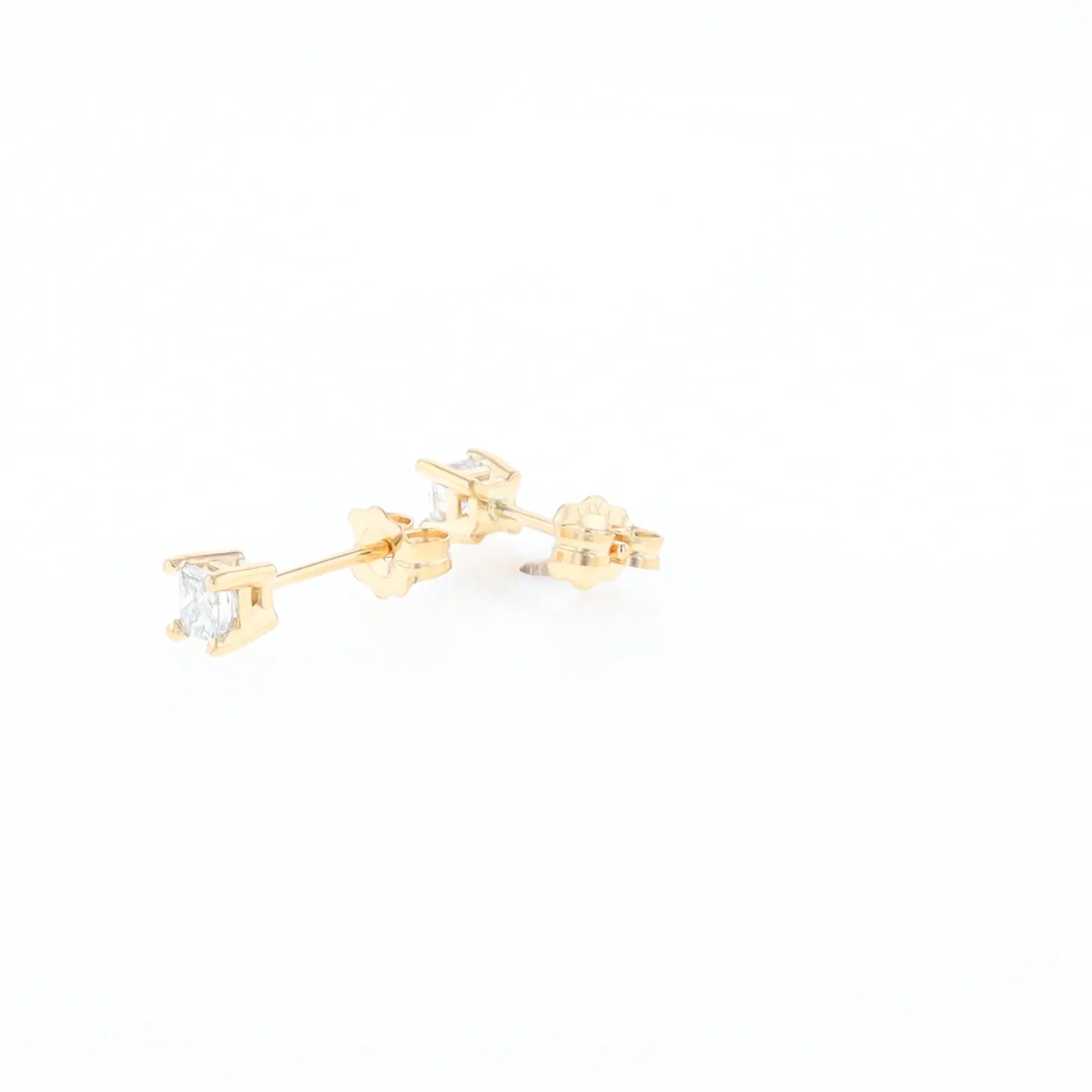 0.38ctw Diamond Stud Earrings