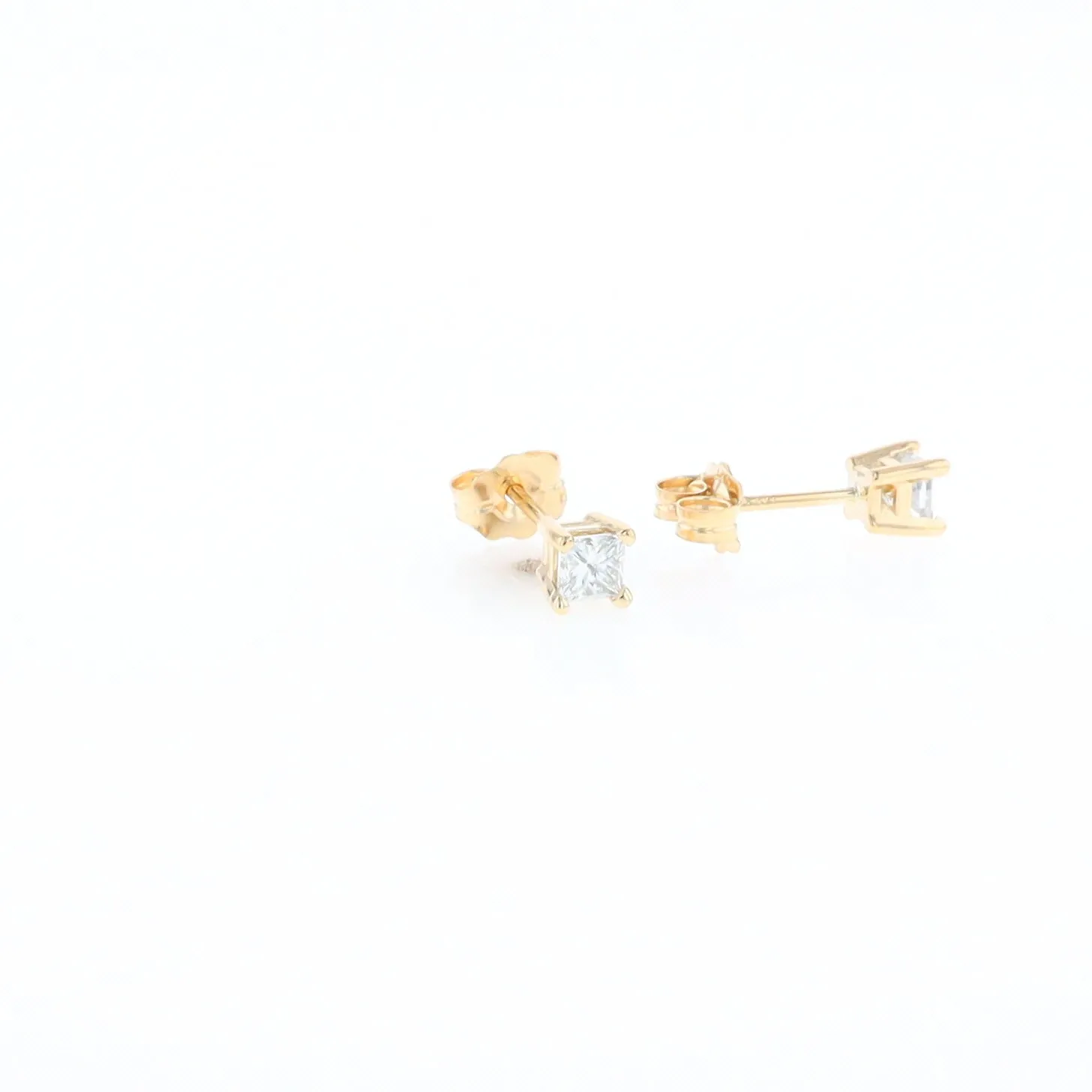 0.38ctw Diamond Stud Earrings