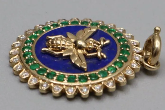 14K STORROW YELLOW GOLD LAPIS EMERALD DIAMOND MINNIE BEE MEDALLION