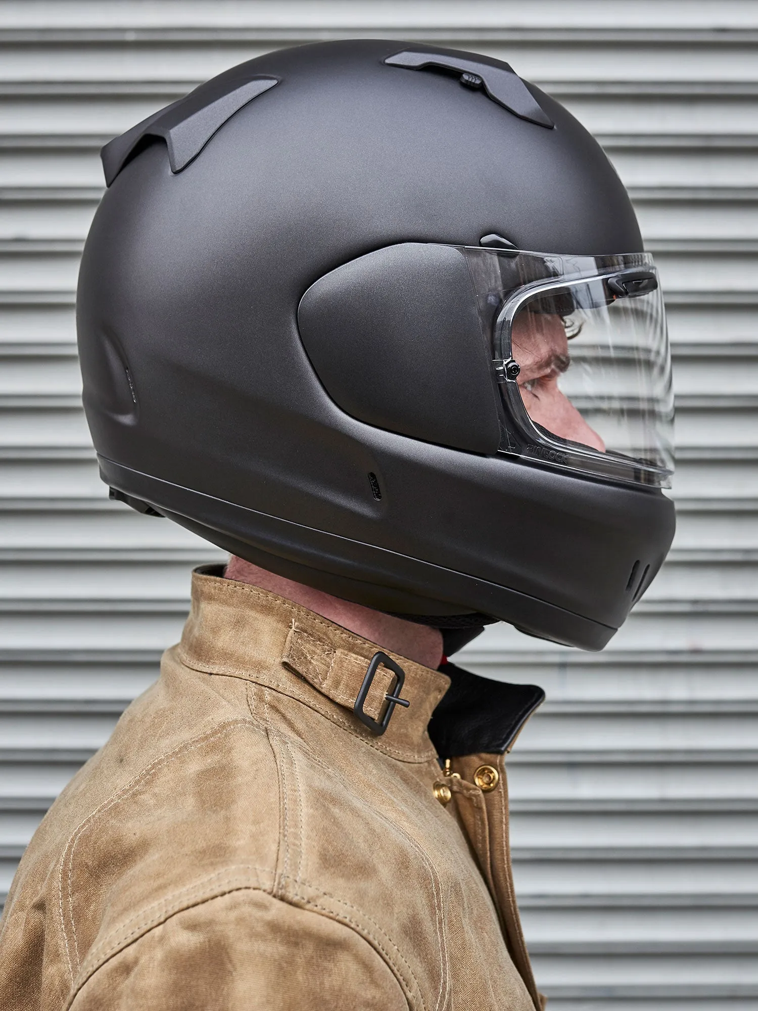 Arai Defiant-X Helmet