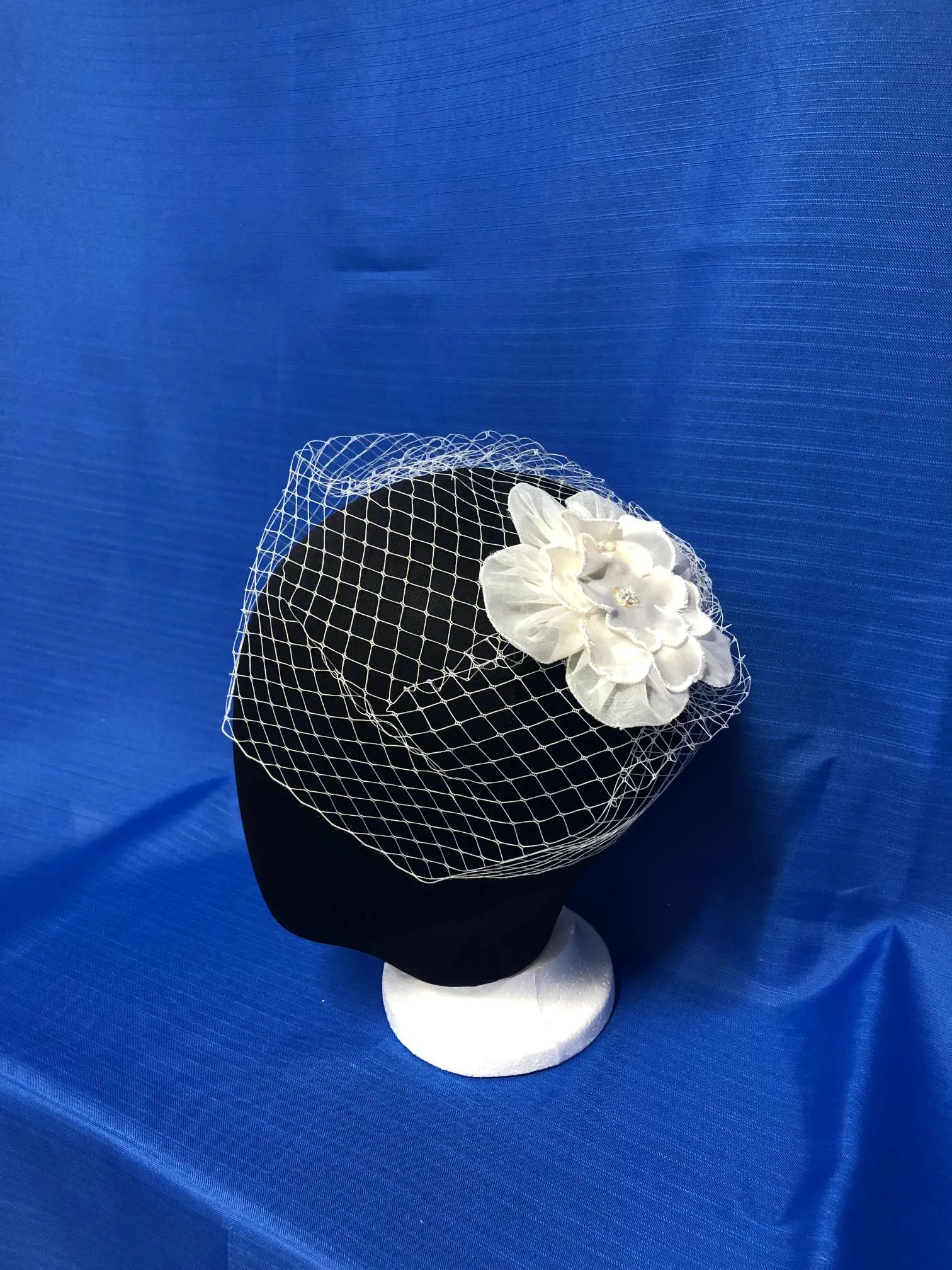 Birdcage 70: Russian Net with Organza Flower