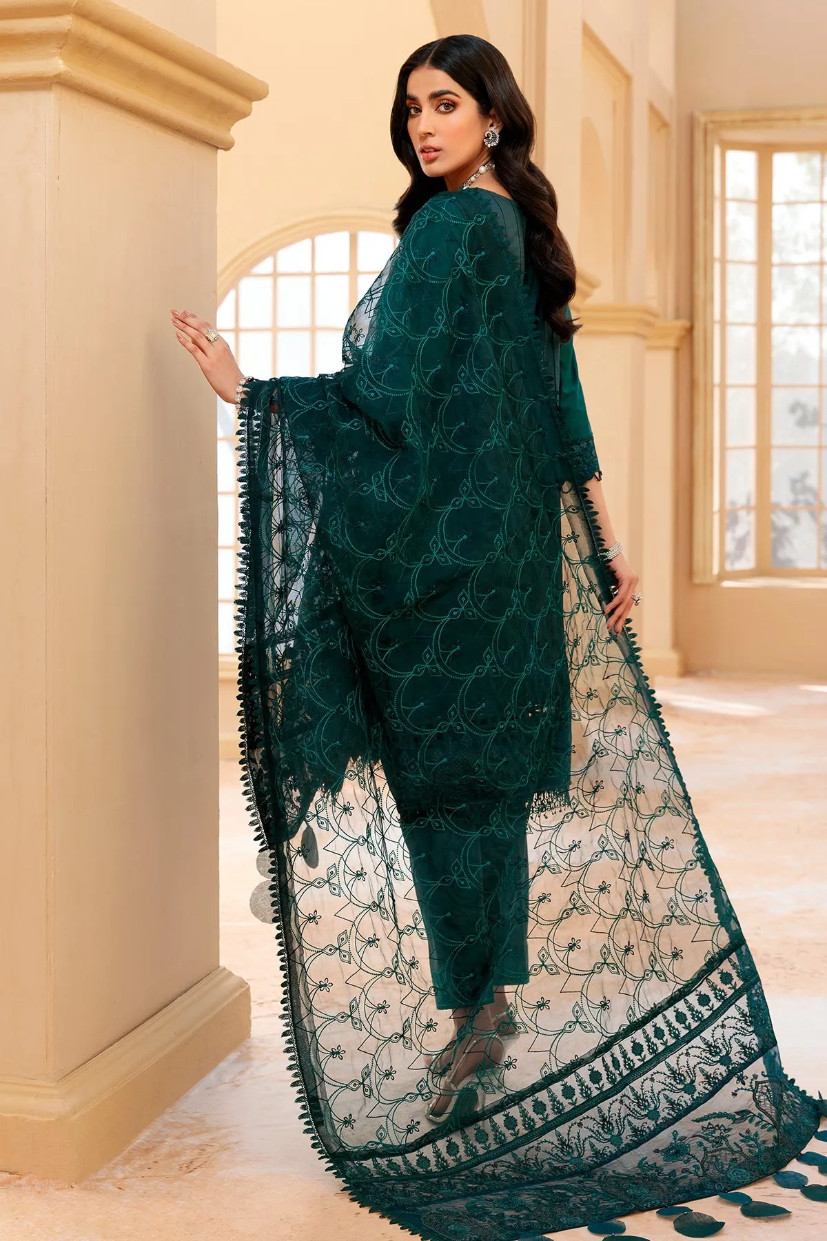 Farasha Festive Lawn Collection 2022 – MOONSTONE