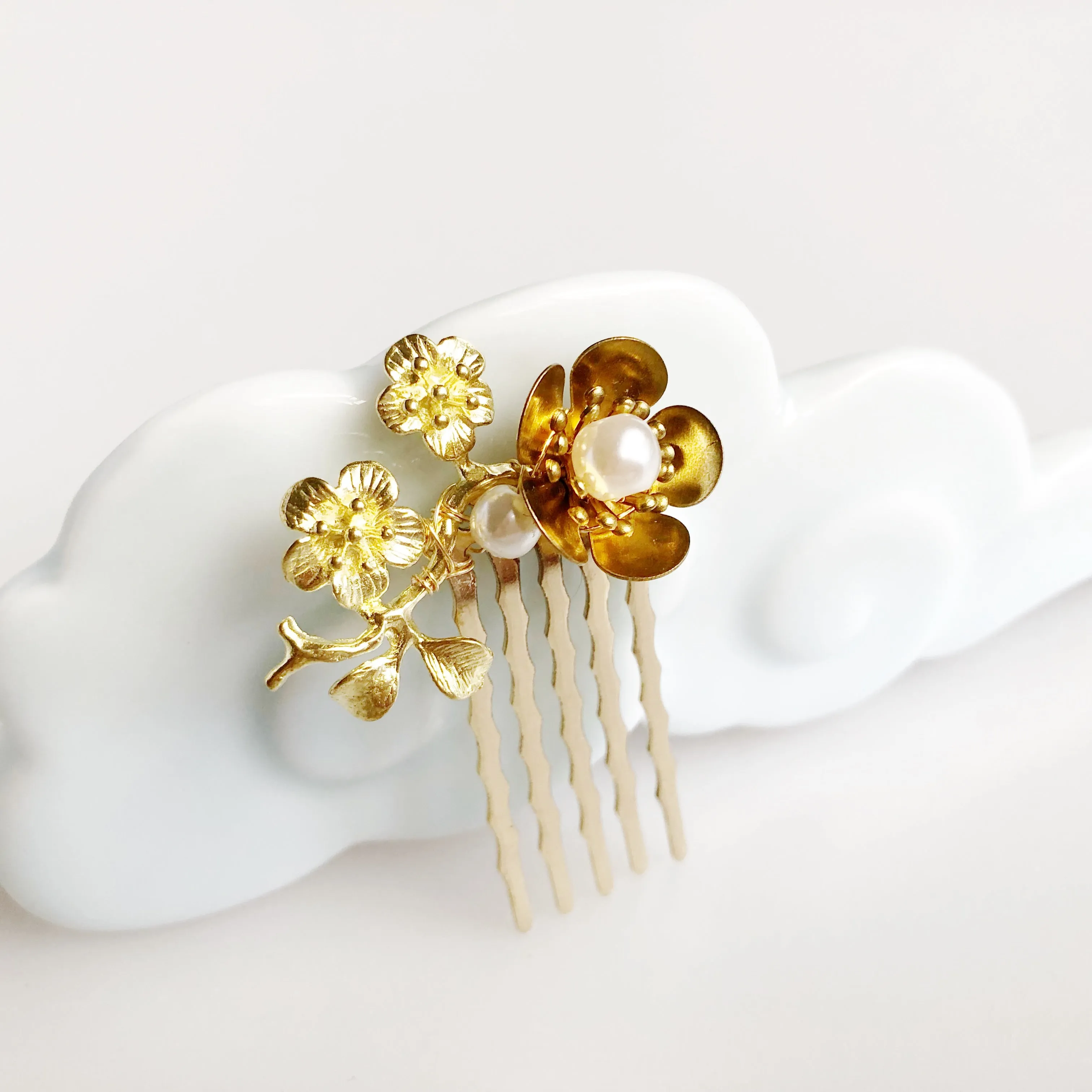 Gold Plum Blossom Hair Comb