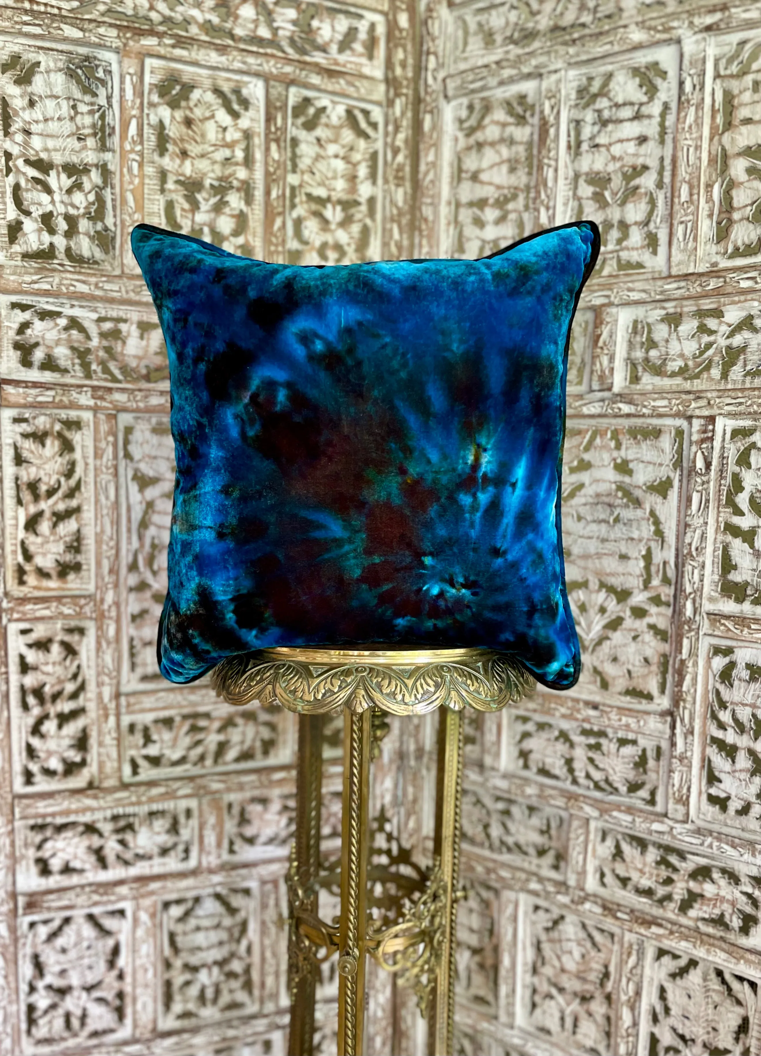 LAPIS SILK VELVET PILLOW