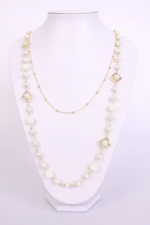 Pearls with square frames with gold and silver chain