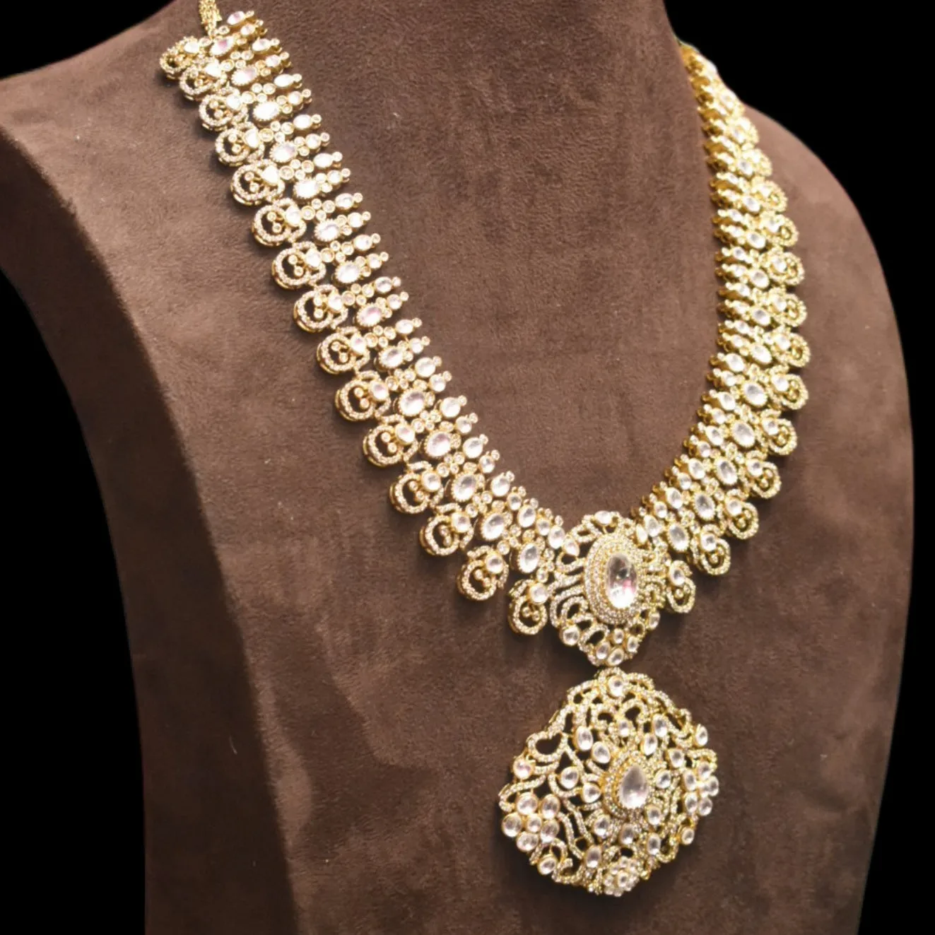 "Radiant Elegance: The Asp Fashion Kundan Long Necklace Set"